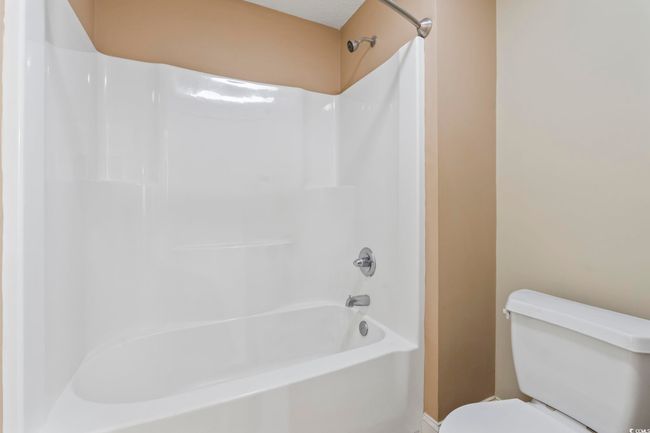 Full bath with toilet | Image 21