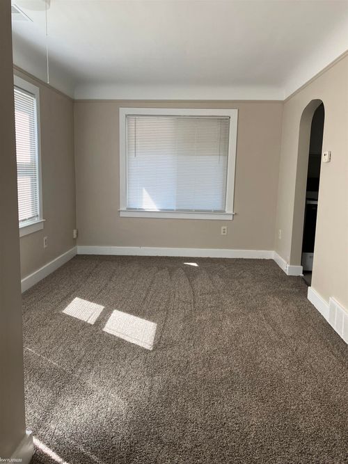 172 North #3 Avenue, Mt Clemens, MI, 48043 | Card Image