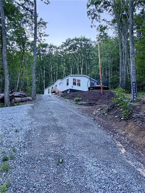4483 Hickory Nut Gap Rd, Banner Elk, NC, 28604-9515 | Card Image