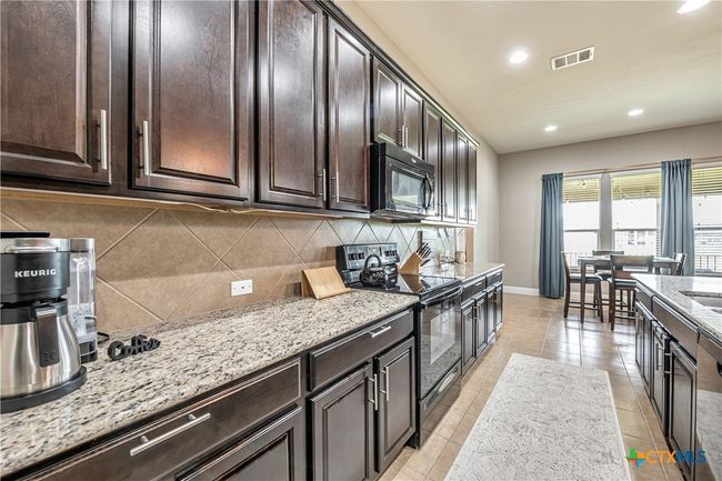 822 Old World Dr, House other with 3 bedrooms, 3 bathrooms and null parking in Harker Heights TX | Image 15