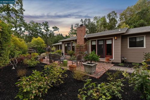 3081 Walnut Blvd, Walnut Creek, CA, 94596-5440 | Card Image