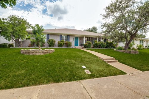 9421 Meadowknoll Dr, Dallas, TX, 75243-6111 | Card Image