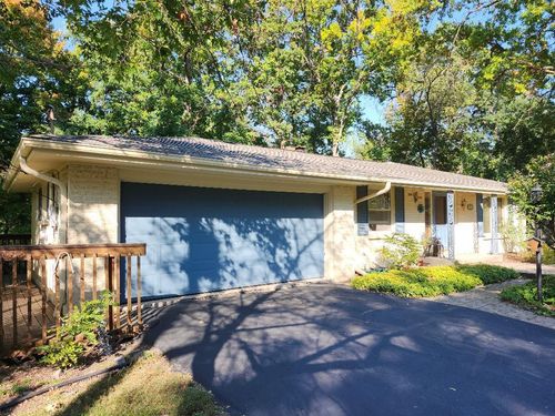 428 Hillcrest Dr, Fontana, WI, 53125-1458 | Card Image