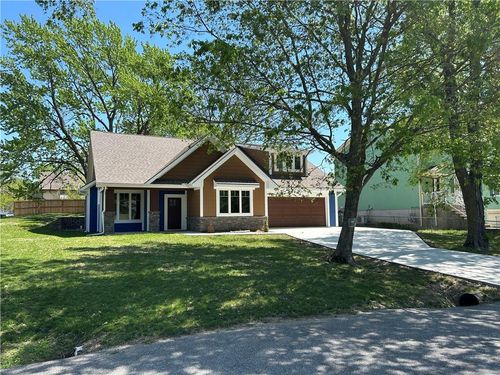 920 N 14th St, Leavenworth, KS, 66048-1292 | Card Image