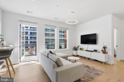 206-1411 Key Blvd, ARLINGTON, VA, 22209-1522 | Card Image