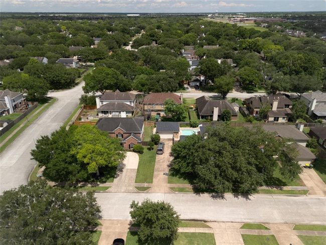 4001 Spring Branch Dr W, House other with 5 bedrooms, 4 bathrooms and 2 parking in Pearland TX | Image 33