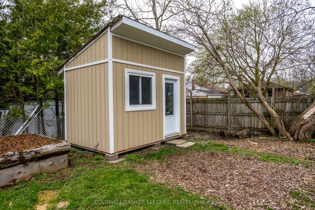 272 Bennet St, House other with 3 bedrooms, 2 bathrooms and 4 parking in Peterborough ON | Image 38