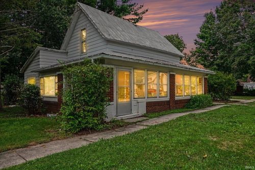 205 N West St, Milford, IN, 46542-9412 | Card Image