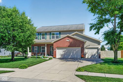 9041 N River Chase Ln, Mccordsville, IN, 46055-9272 | Card Image