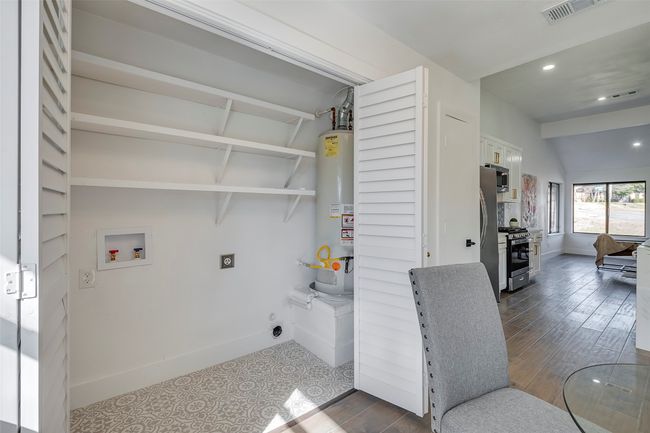 5607 Emrose Cir, House other with 3 bedrooms, 2 bathrooms and null parking in Dallas TX | Image 24
