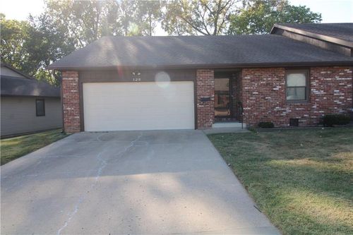 128 S Ryans Way, Saint Joseph, MO, 64506-3507 | Card Image