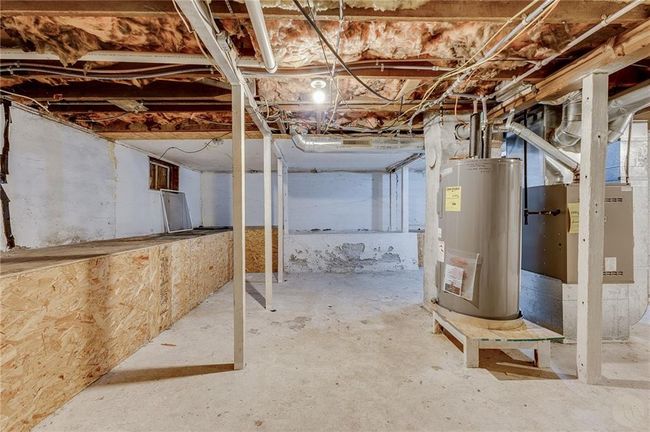 616 1 St St E, House other with 2 bedrooms, 1 bathrooms and null parking in Roundup MT | Image 16
