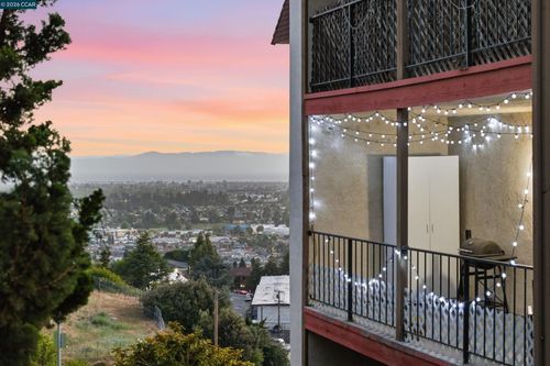 201-2500 Miramar Ave, Castro Valley, CA, 94546-2834 | Card Image