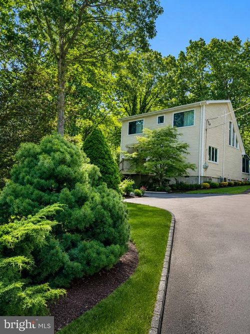 100 Rimrock Ln, Hawley, PA, 18428 | Card Image