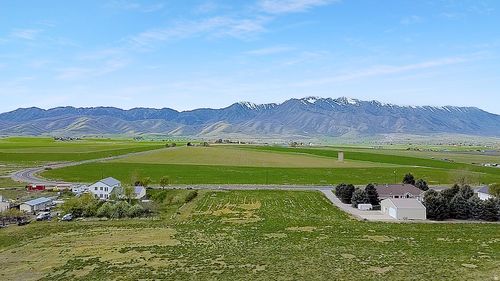 4-6520 S 1800 W, Hyrum, UT, 84319-7102 | Card Image