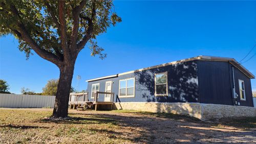 412 Redtner St, Winters, TX, 79567-5922 | Card Image