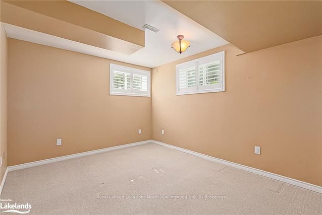 22 Westwind Dr, Condo with 4 bedrooms, 2 bathrooms and 2 parking in Collingwood ON | Image 20