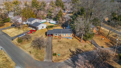 1400 Ashbourne Dr, Lynchburg, VA, 24501-5308 | Card Image