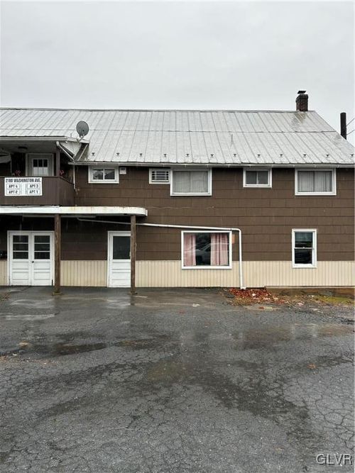 2180 Washington Ave, Northampton, PA, 18067-1218 | Card Image