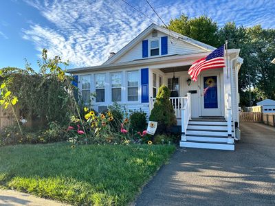 91 Atwater Street, House other with 2 bedrooms, 1 bathrooms and 4 parking in West Haven CT | Image 1