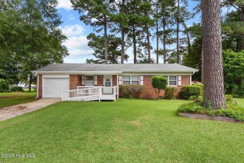 1 Lee Ct, Jacksonville, NC, 28546-8021 | Card Image