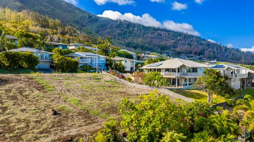 707 Noweo Pl, Wailuku, HI, 96793-1573 | Card Image