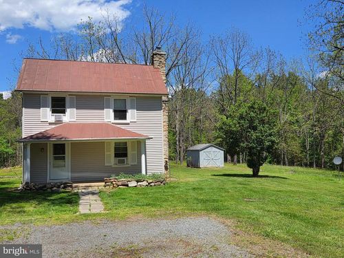 7689 Leeds Manor Rd, MARSHALL, VA, 20115-2656 | Card Image