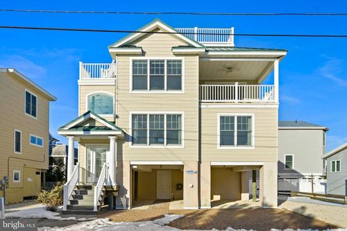 7 W Julia Ave, LONG BEACH TOWNSHIP, NJ, 08008-1153 | Card Image