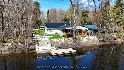 7229 Davy Dr, Washago, ON, L0K2B0 | Card Image