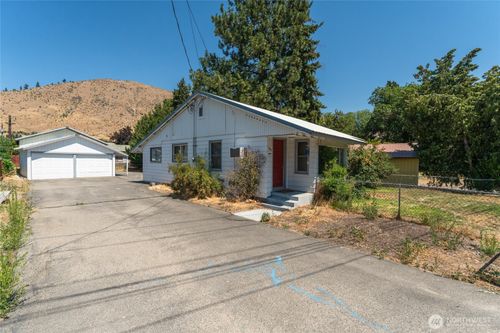203 E Parkhill St, Cashmere, WA, 98815-1187 | Card Image