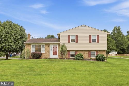 61 Stanley Hauver Dr, SMITHSBURG, MD, 21783-1646 | Card Image