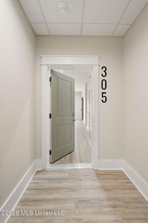 305-124 Court St, Bay Saint Louis, MS, 39520-4516 | Card Image