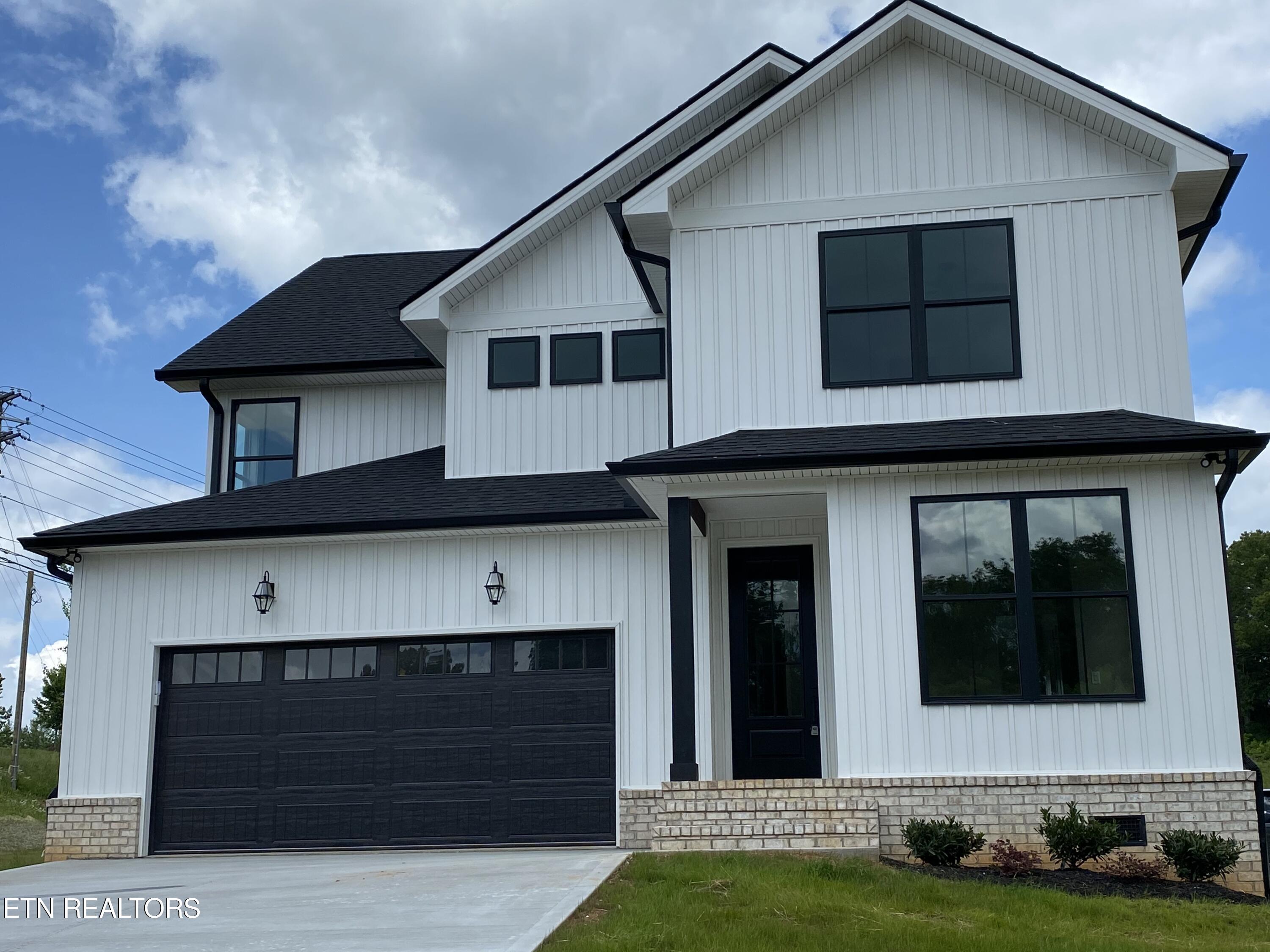 High Meadow Dr, Knoxville, TN 37932
