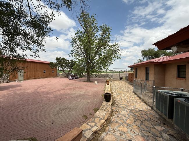 8610 State Highway 17, House other with 6 bedrooms, 4 bathrooms and 3 parking in Balmorhea TX | Image 41