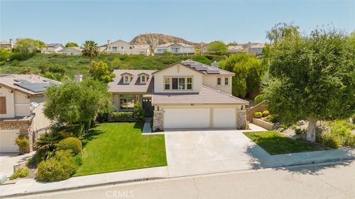 26352 Cardinal Dr, Canyon Country, CA, 91387-6313 | Card Image