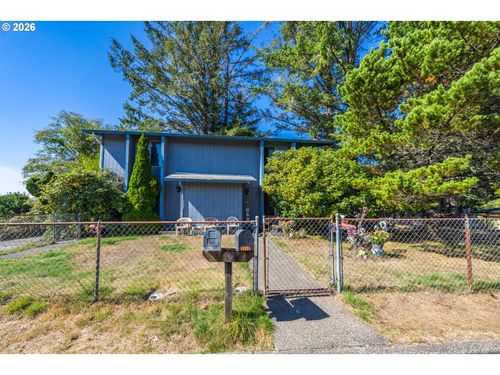 3217 Ne Tide Ave, Lincoln City, OR, 97367-4943 | Card Image