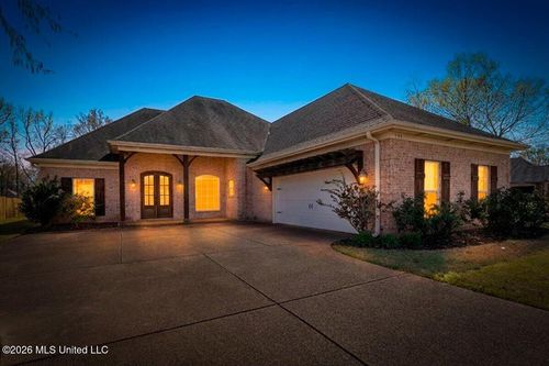 1593 Banbury Ln, Hernando, MS, 38632-8892 | Card Image