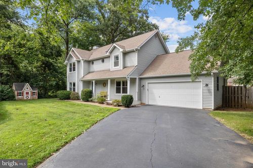 496 Woodshire Ln, HERNDON, VA, 20170-3325 | Card Image