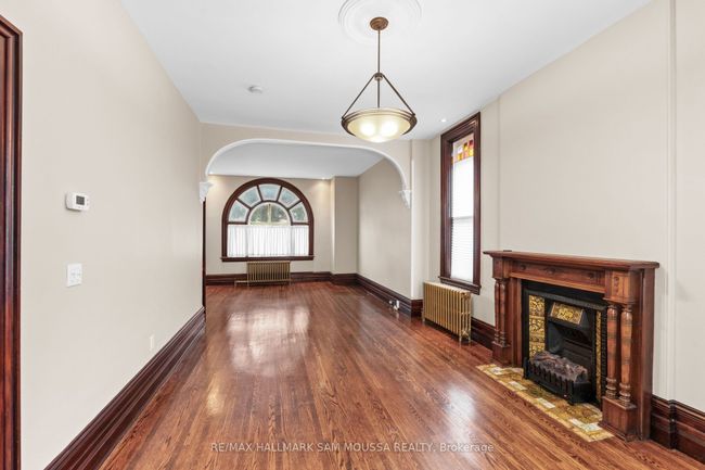 61 Russell St E, House other with 5 bedrooms, 2 bathrooms and 6 parking in Smiths Falls ON | Image 5