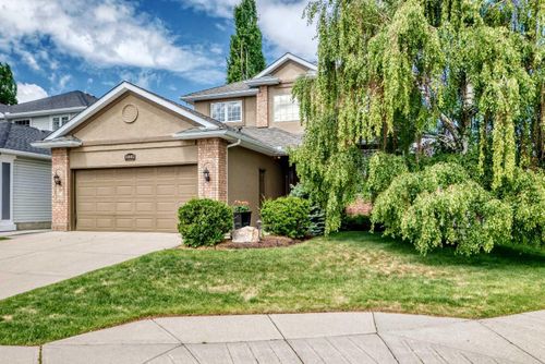10882 Valley Ridge Dr Nw, Calgary, AB, T3B5R1 | Card Image