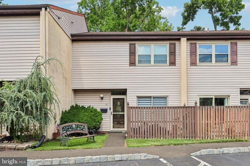 13-b-550 N York Rd, HATBORO, PA, 19040-2140 | Card Image