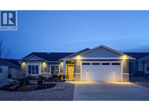 903 9 Avenue, Vernon, BC, V1H1Z1 | Card Image