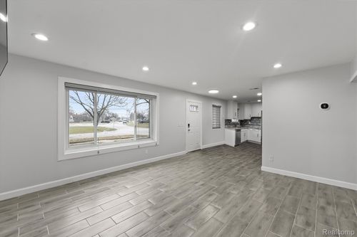 30684 Gladys Ave, Westland, MI, 48185-1722 | Card Image