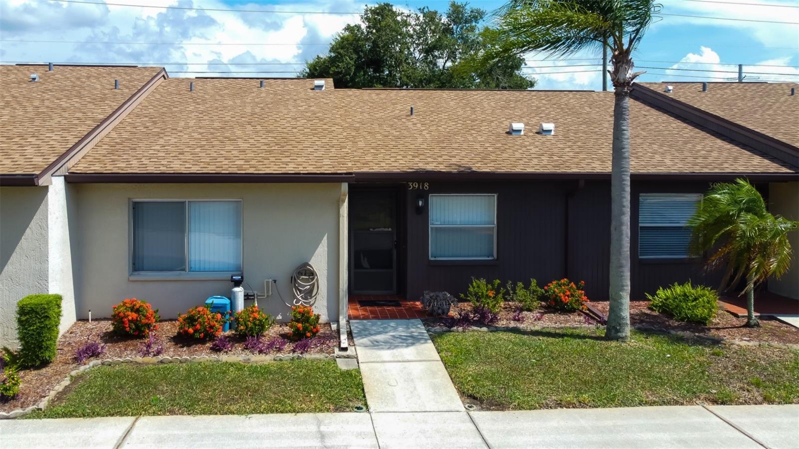 Sailmaker Ln, Holiday, FL 34691