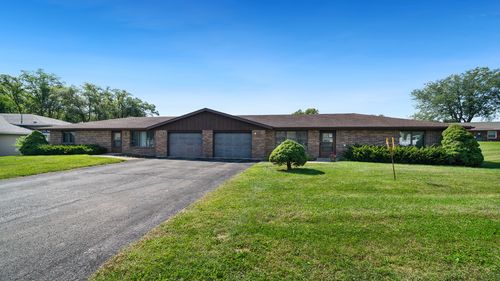 630-628-630 Allison Cir, BYRON, IL, 61010-9683 | Card Image