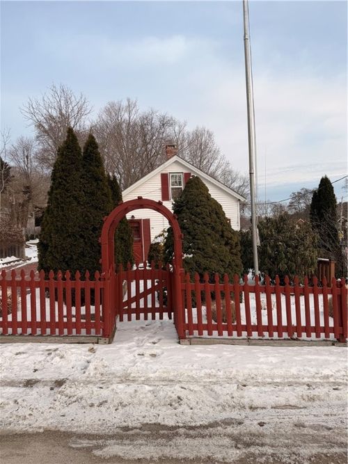 54 Mapleville Main St, Mapleville, RI, 02839-1194 | Card Image