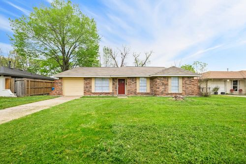 122 W Havner Ln, Houston, TX, 77037-2906 | Card Image