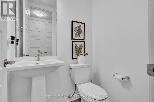 1567 Denison Place, Townhouse with 3 bedrooms, 3 bathrooms and 2 parking in Milton (BW Bowes) ON | Image 16