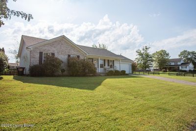 9815 Spring Pointe Ct, House other with 3 bedrooms, 2 bathrooms and null parking in Louisville KY | Image 1