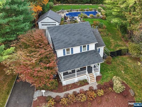 674 N Monroe St, Ridgewood, NJ, 07450-1227 | Card Image